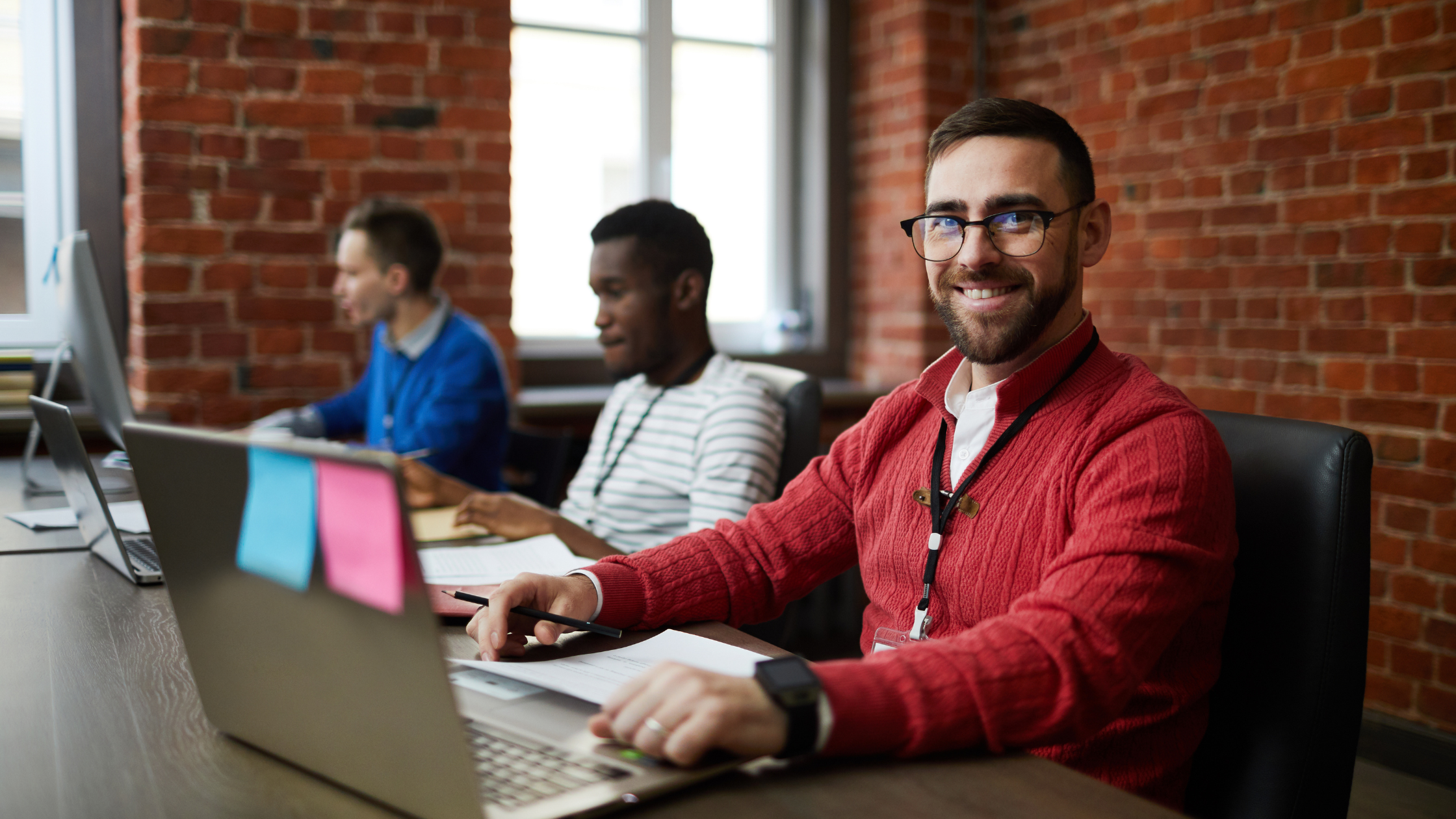 How Field Services Support Distributed Workforces in Canada