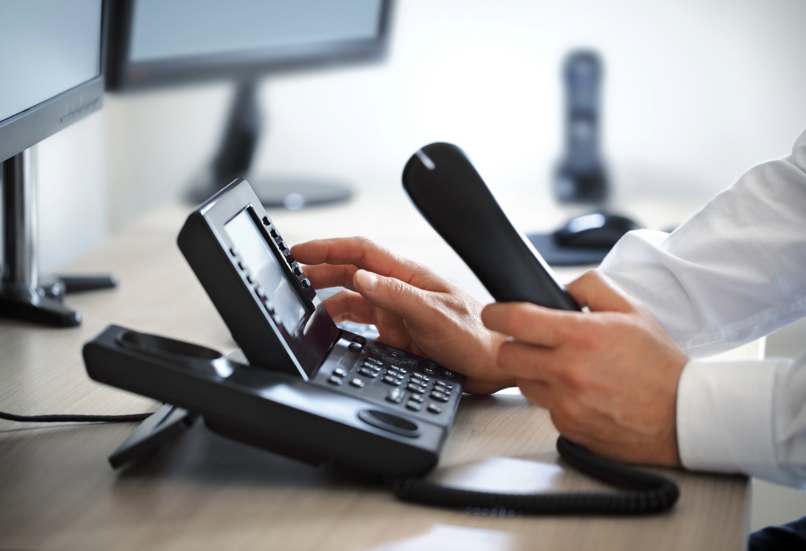 How to Choose the Best Business VoIP Provider in Northeast Ohio