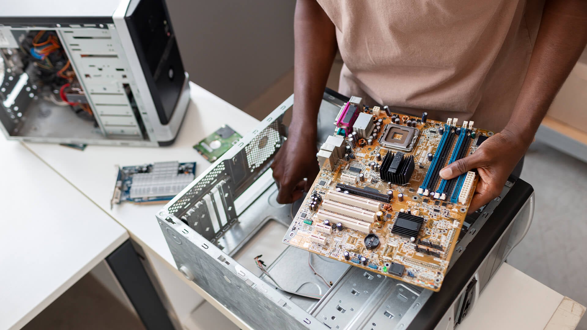 The 2026 Hardware Squeeze: Buy Now, or Pay More Later?