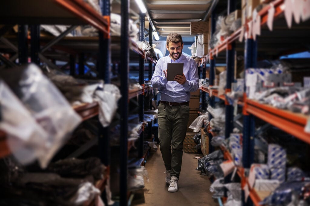 Custom Web Applications vs. Off-the-Shelf Software: How to Decide