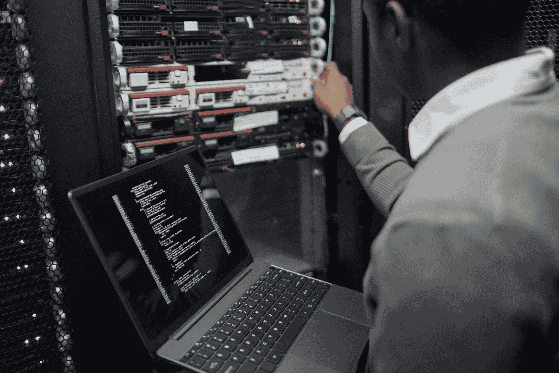 Should a Home Care Agency’s IT Support Contract Be Month to Month?